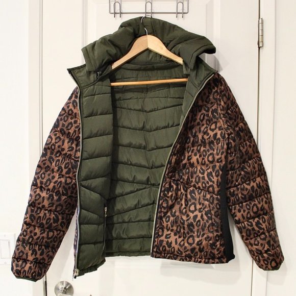 NWOT Hooded Reversible Puffer Coat - Picture 8 of 10